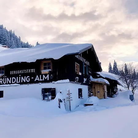 Bründling-Alm Berggasthof auf 1167m auf dem Hochfelln-3